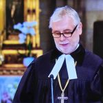 Generálny biskup Ivan Eľko vo svojom príhovore nezabudol pripomenúť novému rezidentovi, že 70 % obyvateľov Slovenska vyznáva kresťanské náboženstvo. Fotografia: Snímka obrazovky z vysielania priameho prenosu Te Deum na RTVS 24: – Spoločnosť Prometheus.